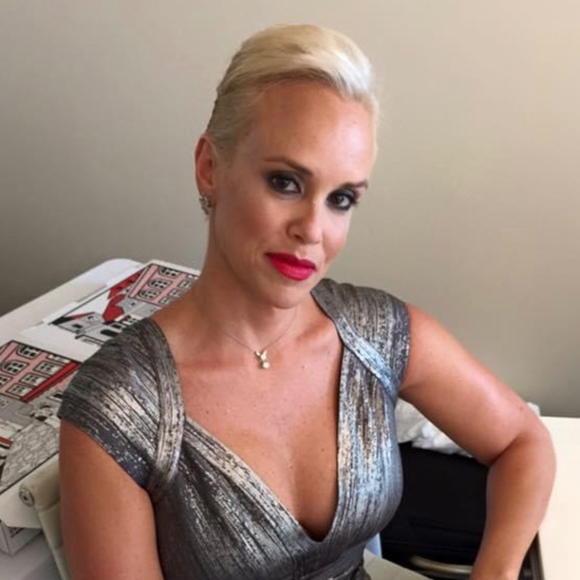 Meet your Posher, Ruth - Picture 1 of 1